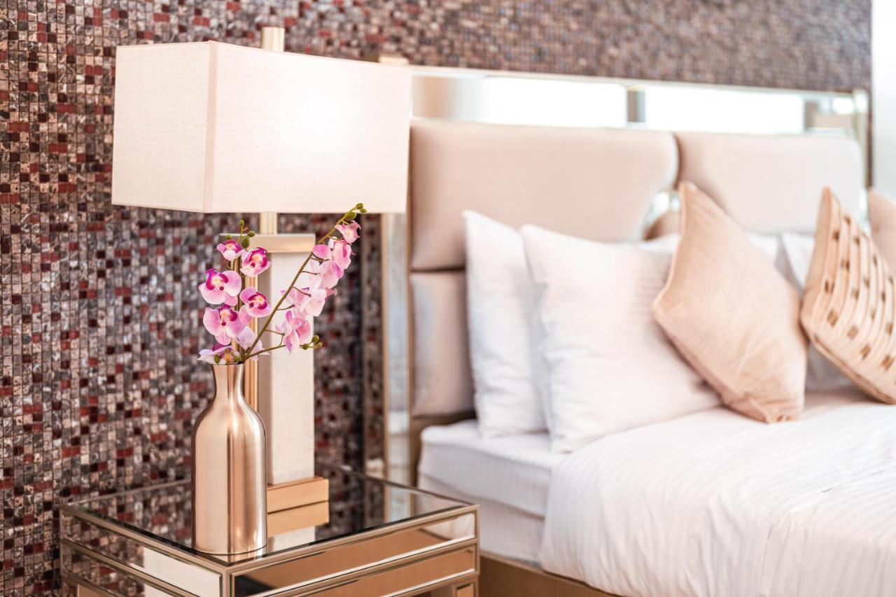 Elite Royal Apartment - Full Burj Khalifa & Fountain View - Emperor دبي المظهر الخارجي الصورة